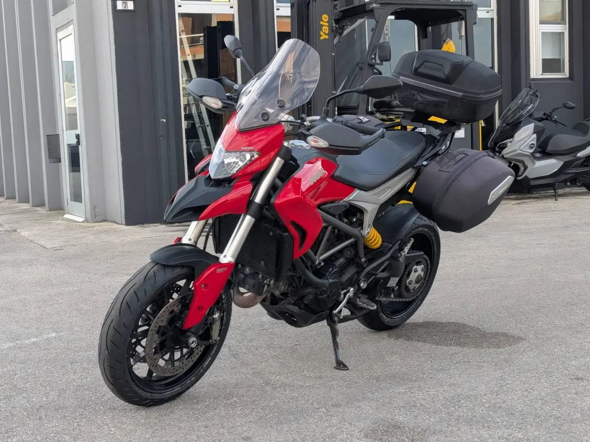 Ducati Hyperstrada 821 (2013 - 15) (6)