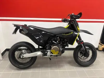 Husqvarna 701 Supermoto (2023 - 25) usata