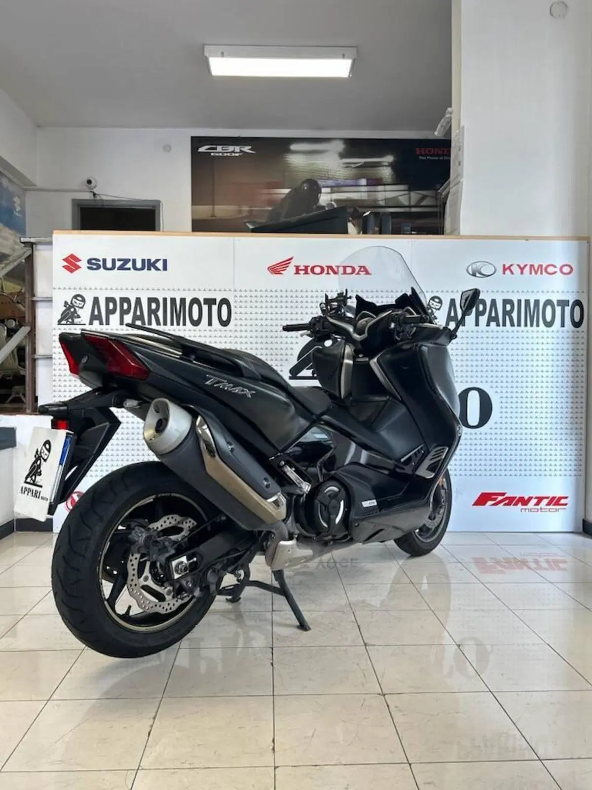 Yamaha T-Max 530 (2017 - 19) (6)