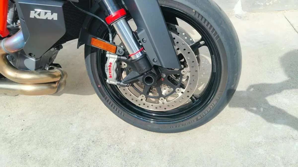 KTM 1390 Super Duke R (2024 - 26) (6)