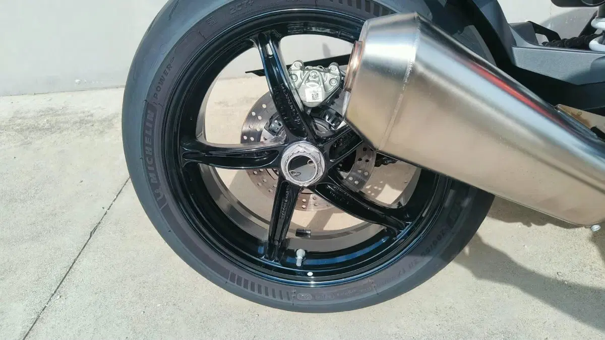 KTM 1390 Super Duke R (2024 - 26) (7)