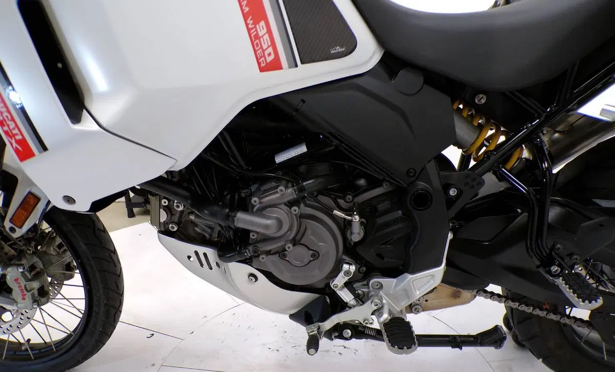 Ducati DesertX (2022 - 25) (7)