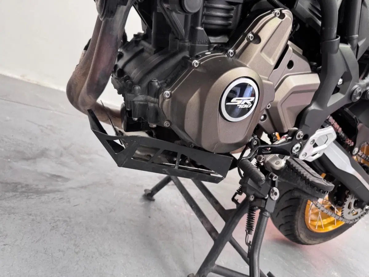 QJ Motor SRT 700 X (2024 - 25) (2)