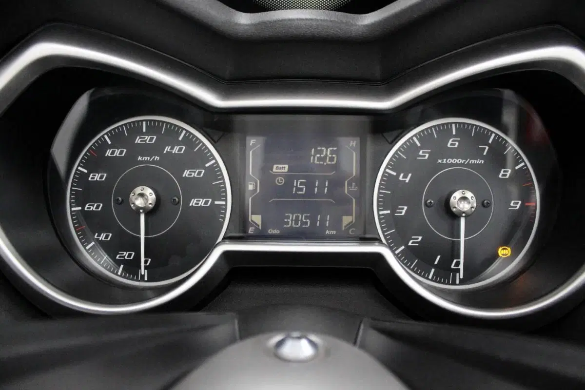 Yamaha X-Max 400 ABS (2017 - 20) (6)