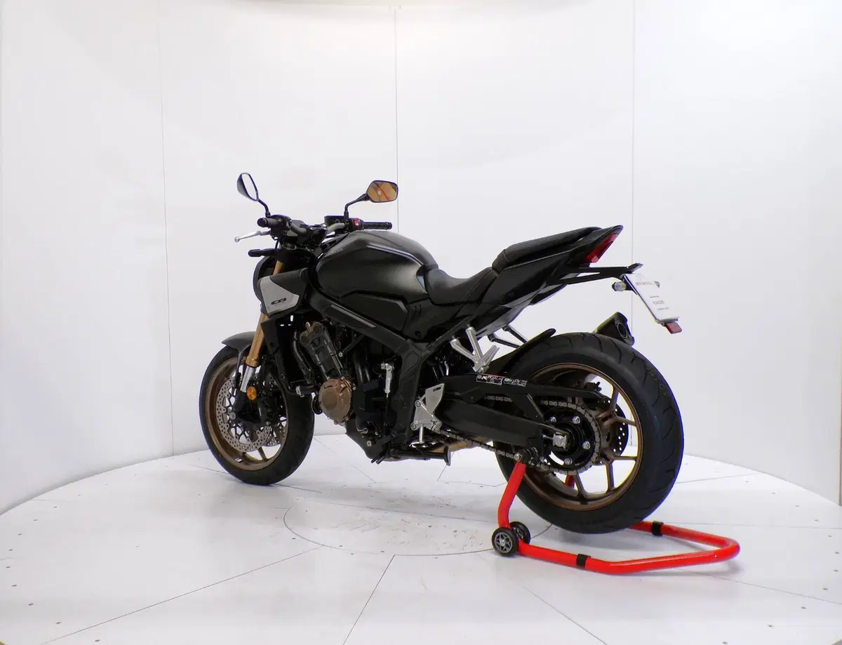 Honda CB 650 R E-Clutch (2024 - 26) (5)