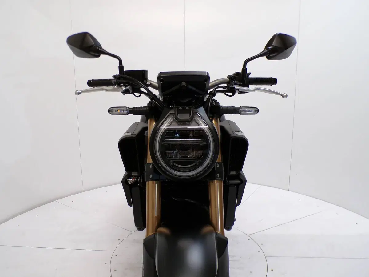 Honda CB 650 R E-Clutch (2024 - 26) (9)