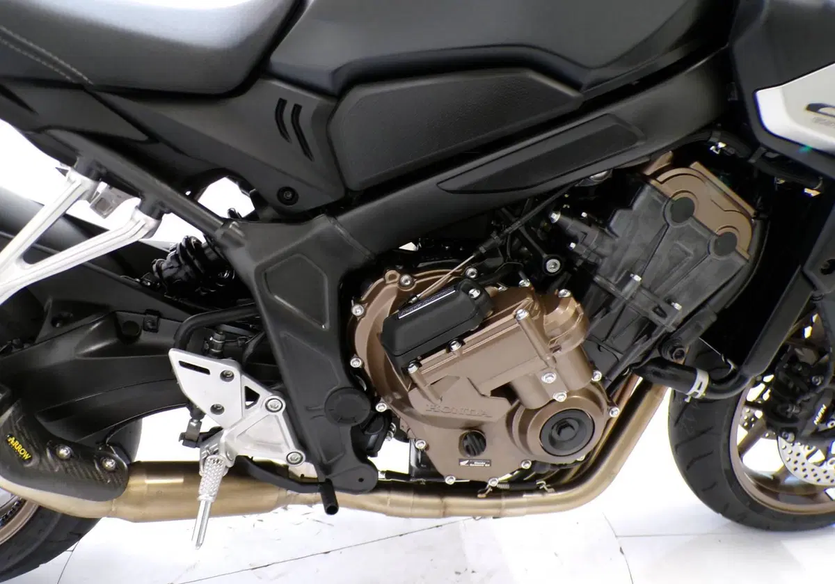 Honda CB 650 R E-Clutch (2024 - 26) (8)