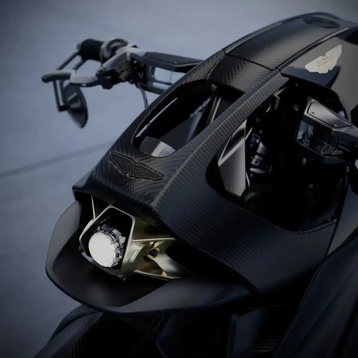 L'eccellenza su due ruote? La partnership tra Aston Martin e Brough Superior (2)