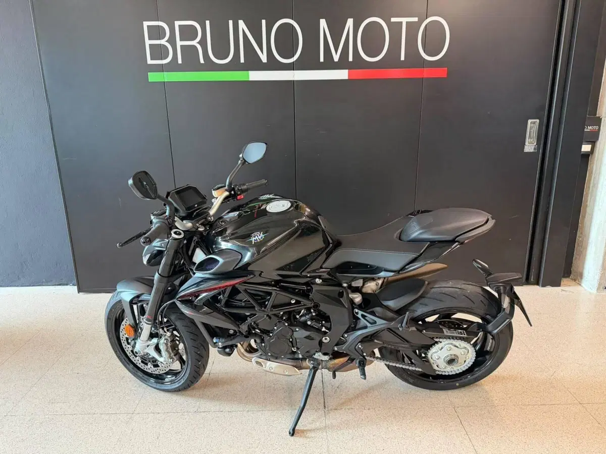 MV Agusta Brutale 800 R (2023 - 25) (3)