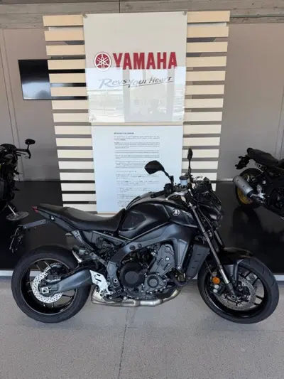 Yamaha MT-09 (2021 - 23) usata