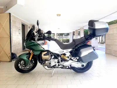 Moto Guzzi V100 Mandello S (2022 - 24) usata