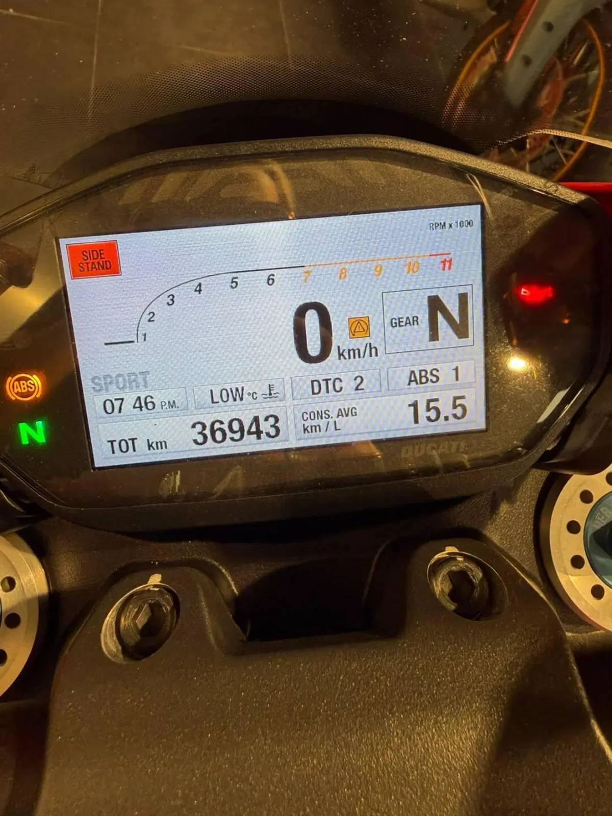 Ducati Monster 1200 R (2016 - 19) (6)