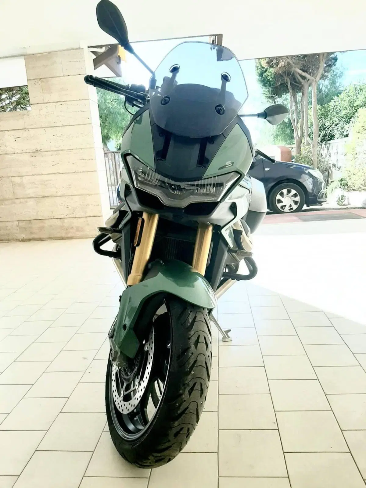 Moto Guzzi V100 Mandello S (2022 - 24) (3)
