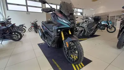Voge SR450X (2026) nuova