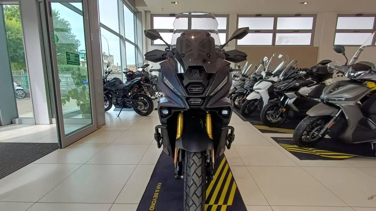 Voge SR450X (2026) (2)