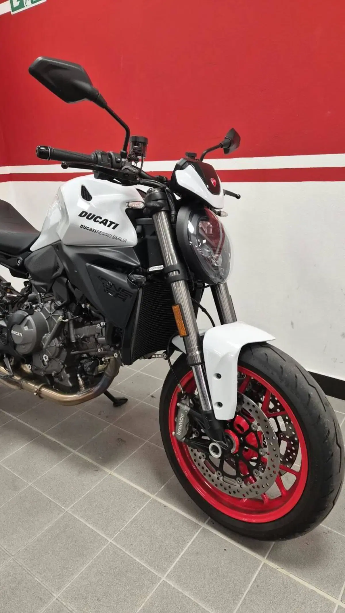 Ducati Monster 890 + (2026) (2)