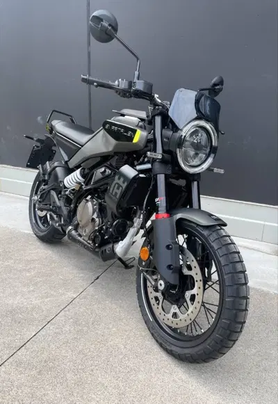 Husqvarna Svartpilen 125 (2024 - 26) usata