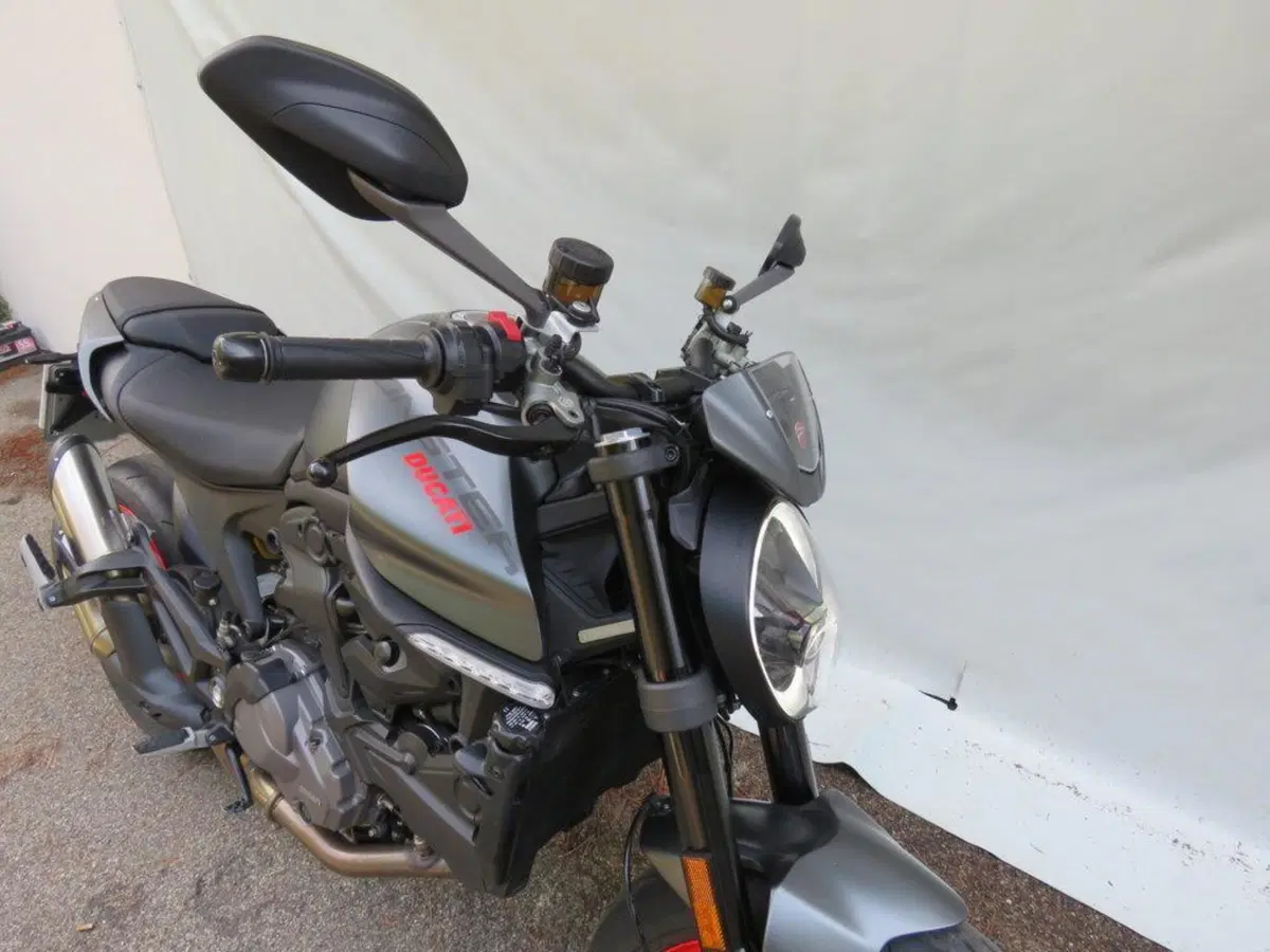 Ducati Monster 937 (2021 - 25) (8)