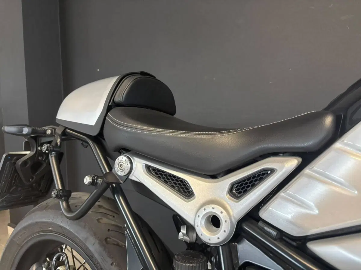 Bmw R nineT (2021 - 24) (7)