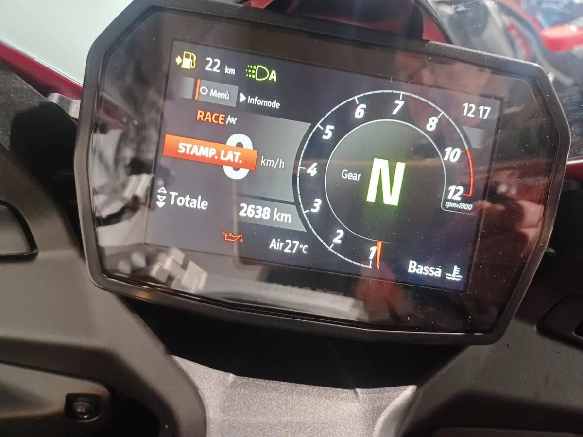 Ducati Panigale V2 S (2025 - 26) (3)