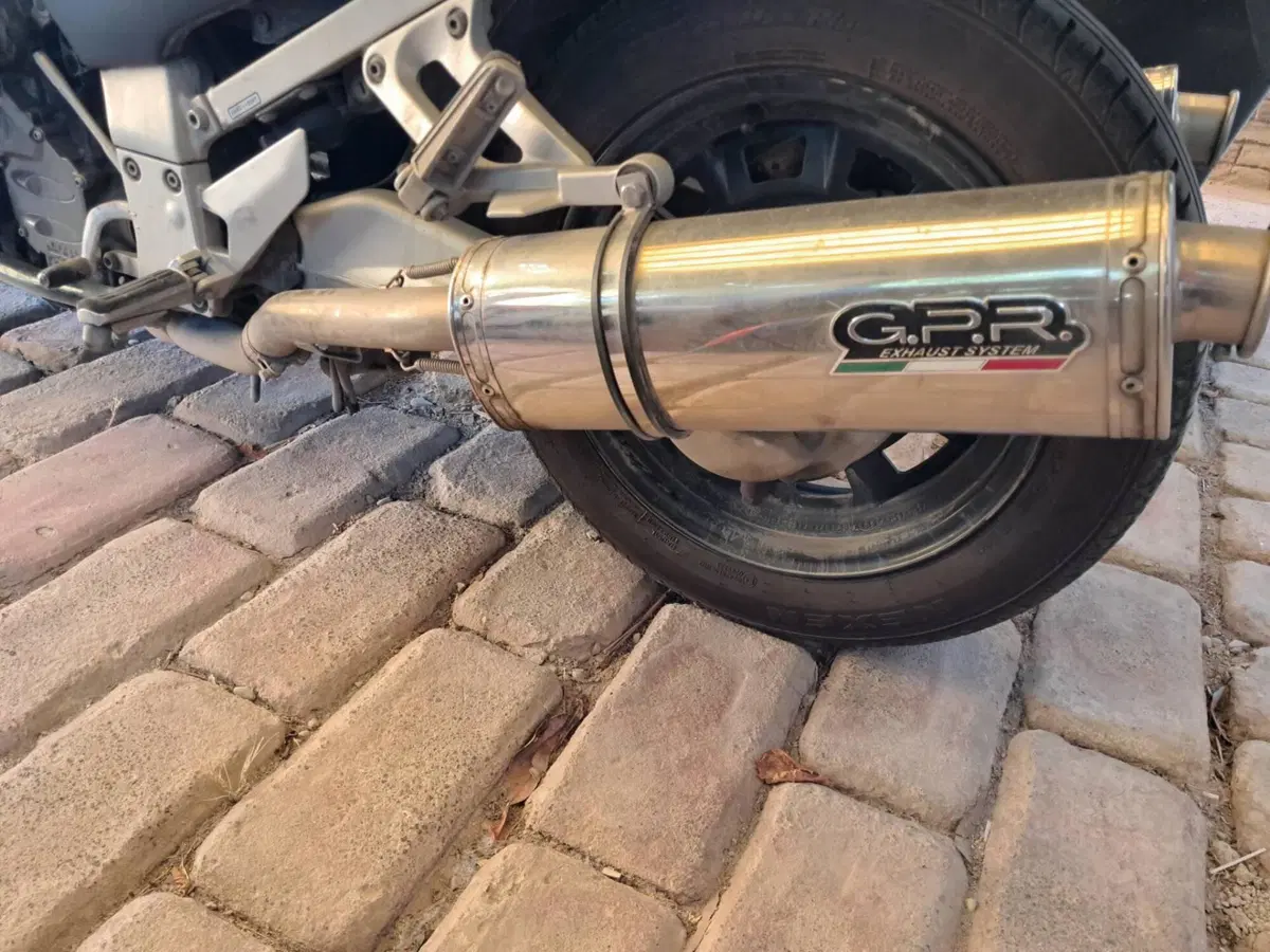 Yamaha FJR 1300 (2001 - 03) (6)
