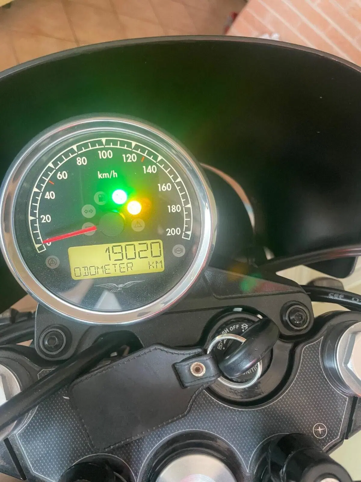 Moto Guzzi V7 III Stone (2017 - 20)