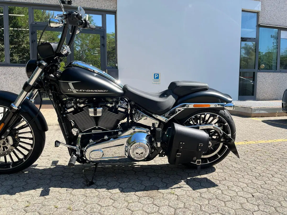 Harley-Davidson Breakout 117 (2023 - 24)