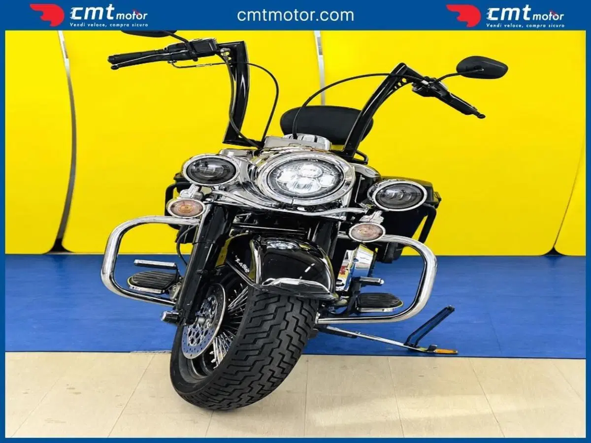 Harley-Davidson 1450 Road King Classic (1999 - 02) - FLHRCI (3)