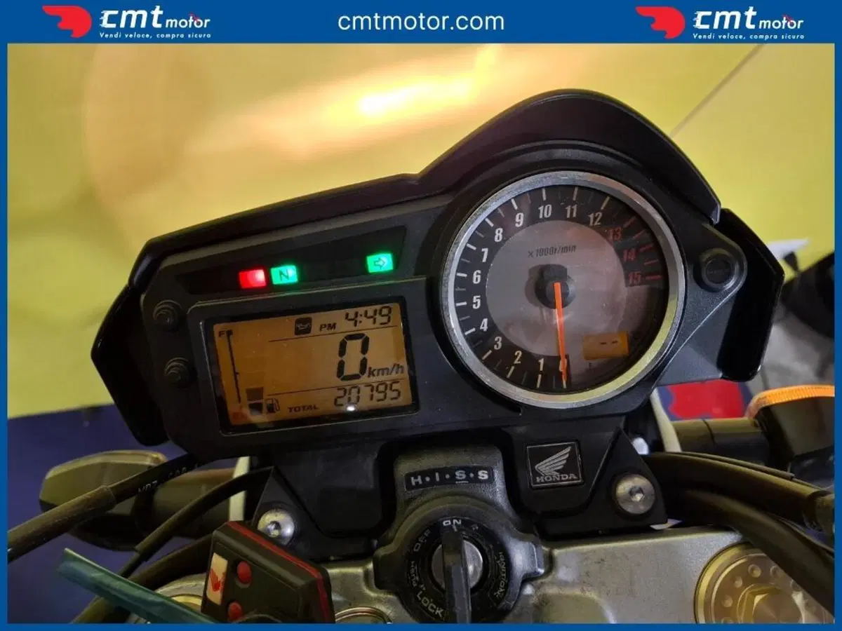 Honda Hornet 600 (2005 - 06) (7)