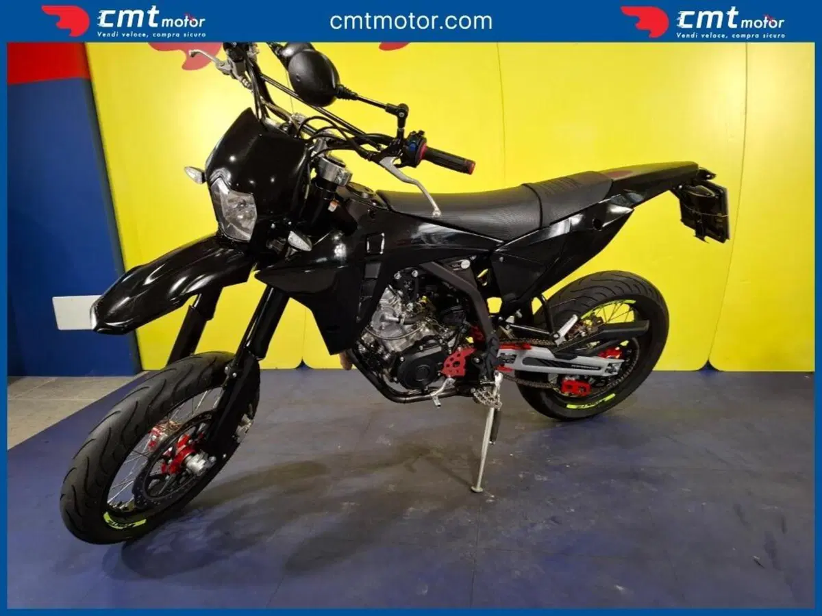 Fantic Motor XMF 125 Motard Performance 4T (2023 - 24) (4)