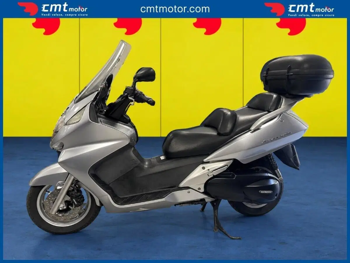 Honda Silver Wing 600 (2001 - 05) (3)