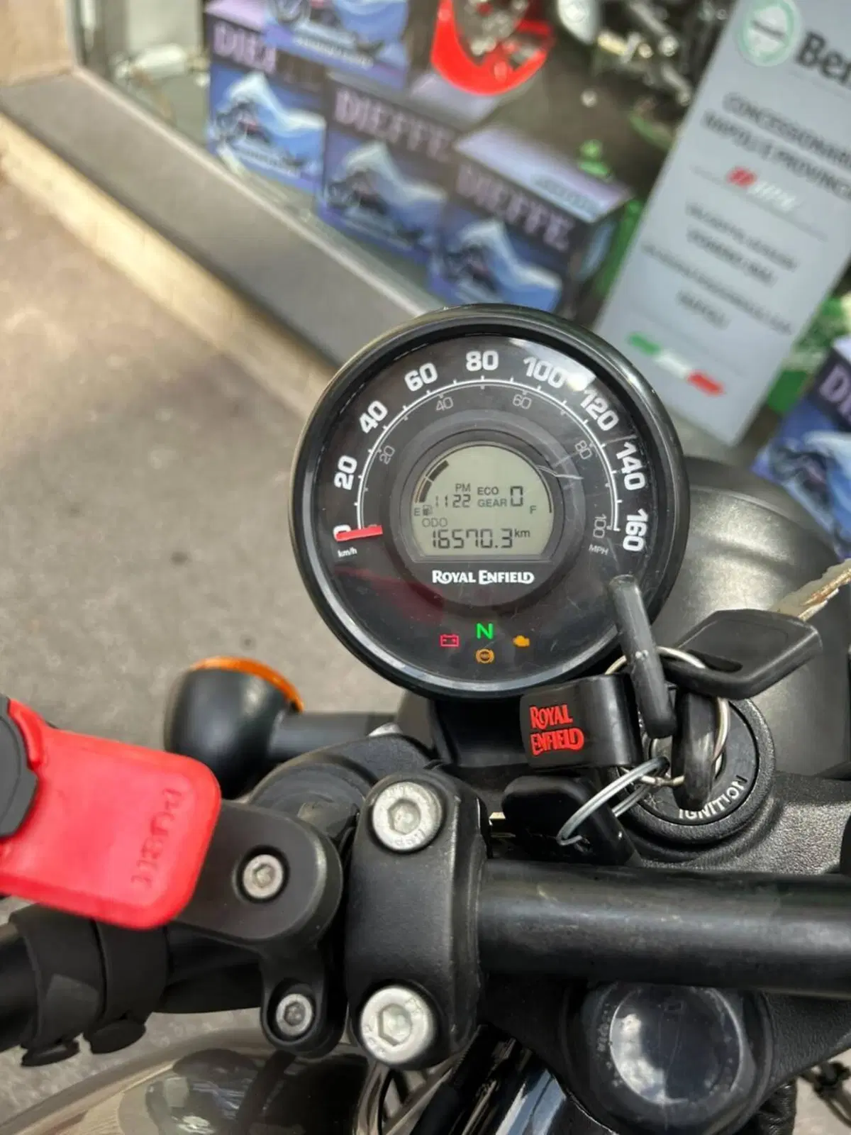 Royal Enfield HNTR 350 (2022 - 26) (4)