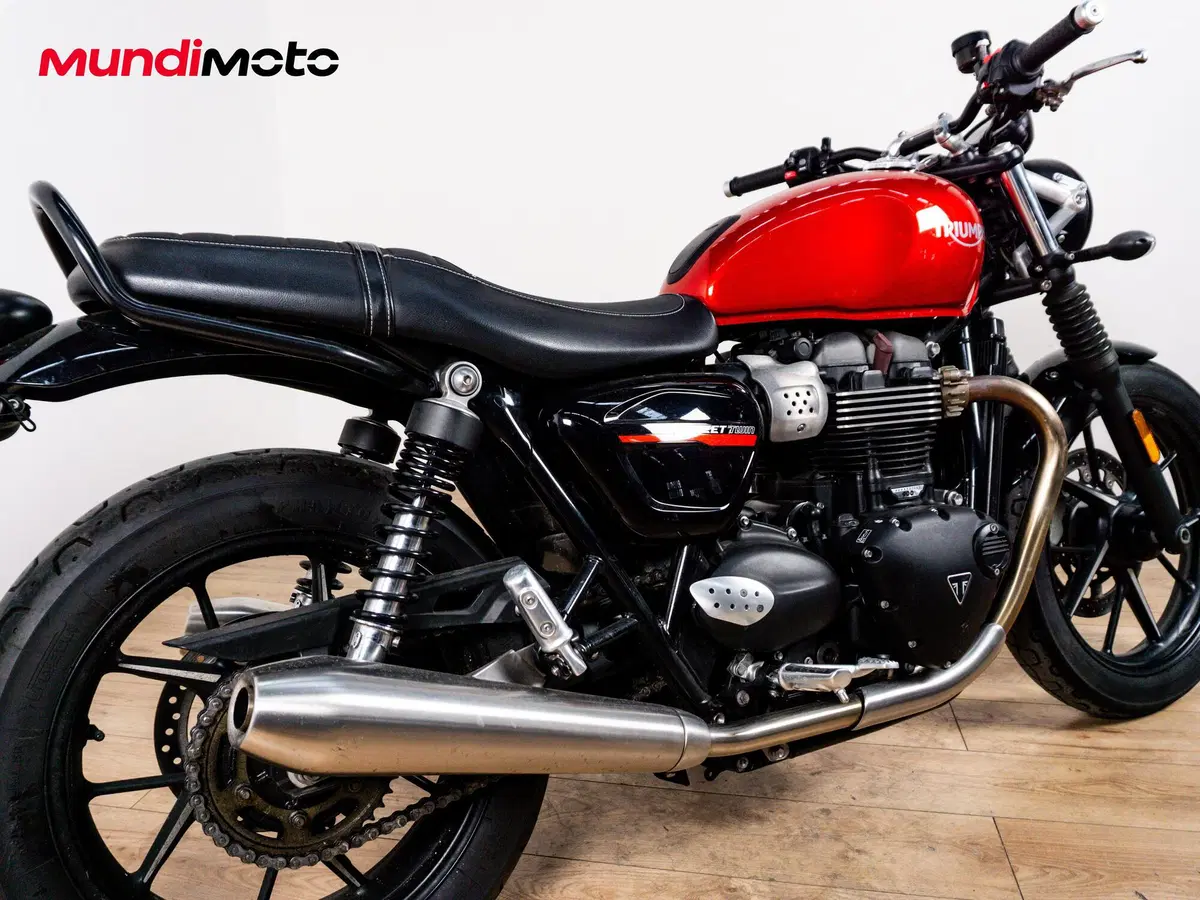 Triumph Street Twin 900 (2017 - 18) (4)