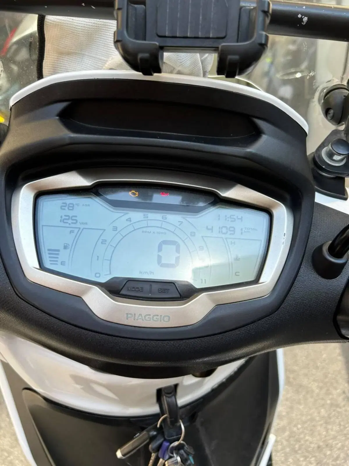 Piaggio Beverly 300 ABS-ASR (2021 - 25) (4)
