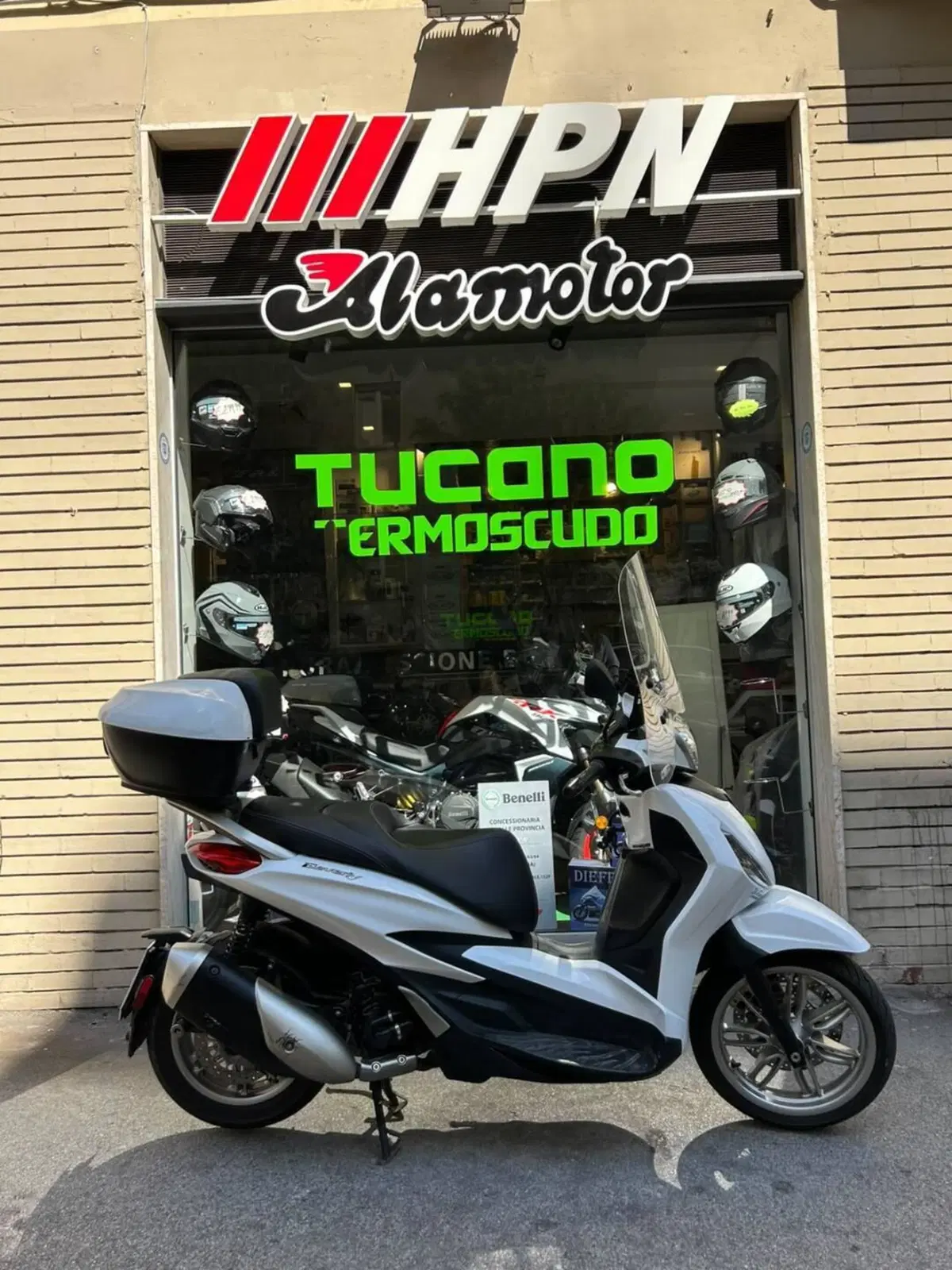 Piaggio Beverly 300 ABS-ASR (2021 - 25) (3)