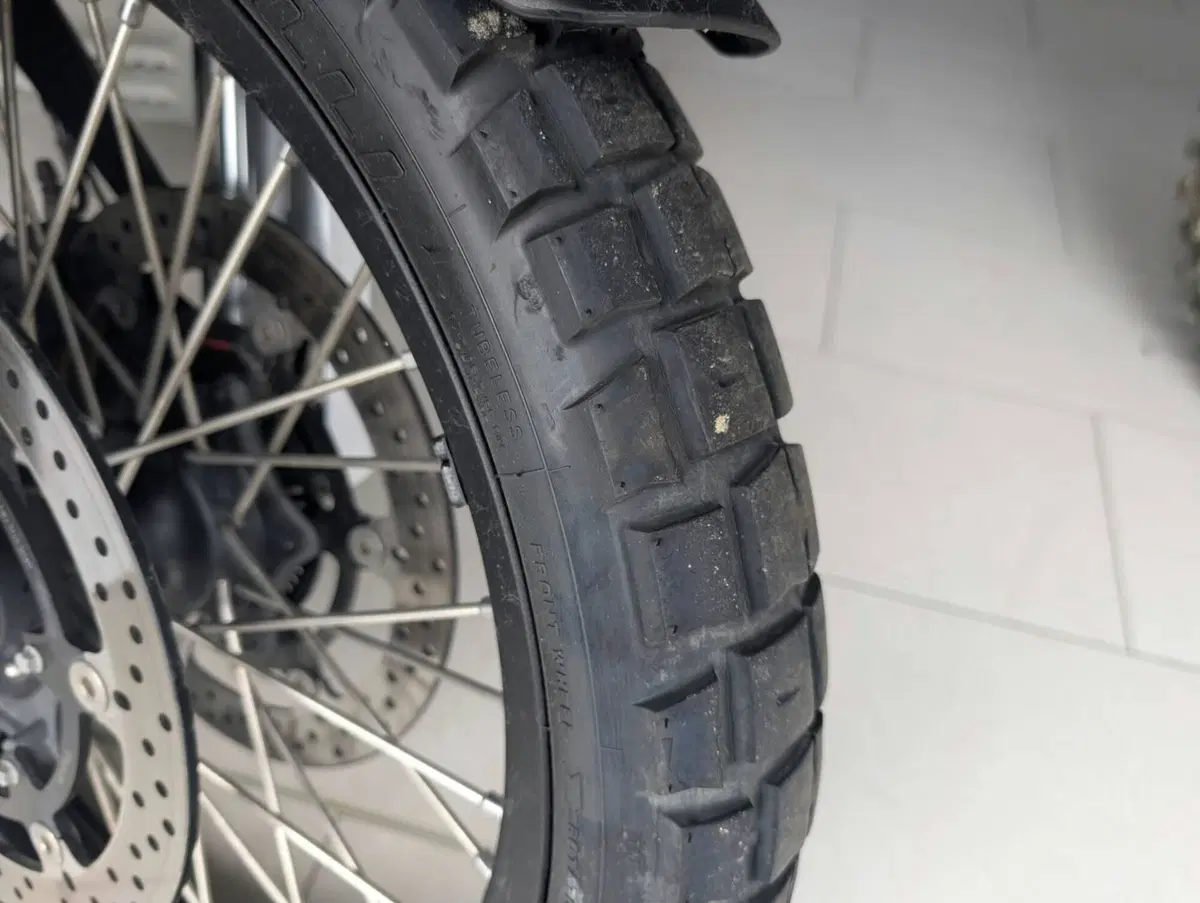 Husqvarna Norden 901 (2022 - 26) (5)