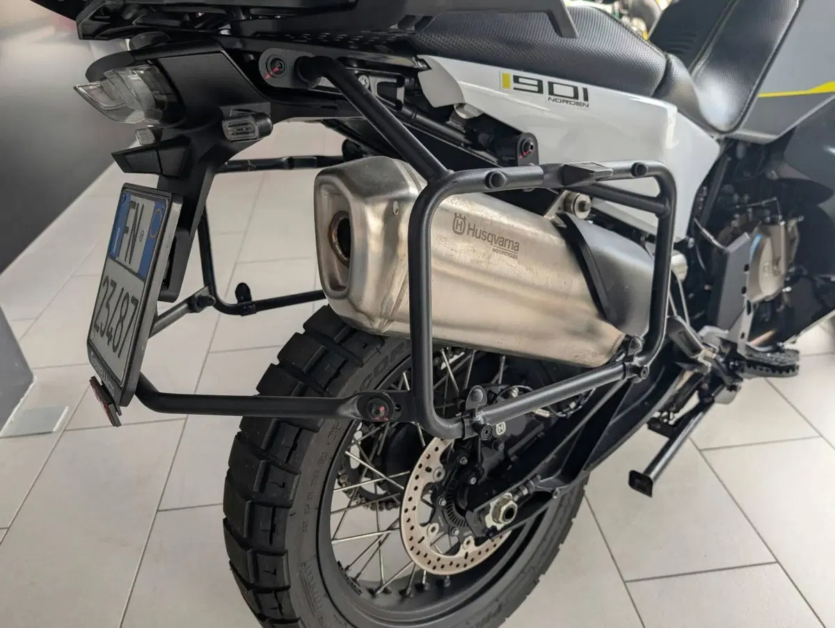 Husqvarna Norden 901 (2022 - 26) (3)