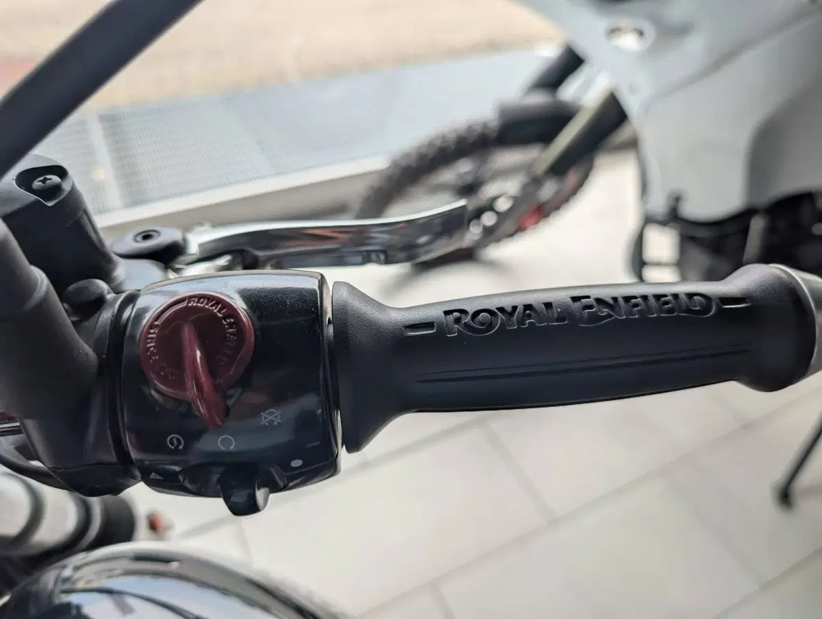 Royal Enfield Interceptor 650 (2021 - 26) (6)