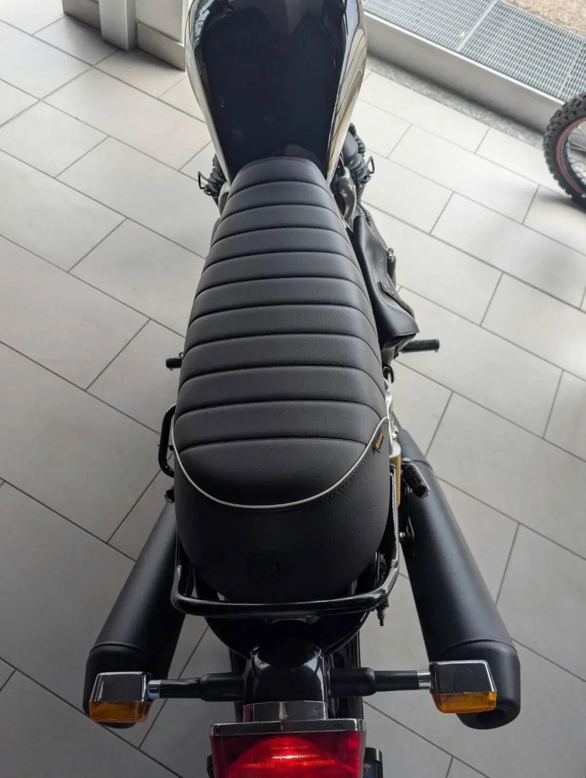 Royal Enfield Interceptor 650 (2021 - 26) (8)