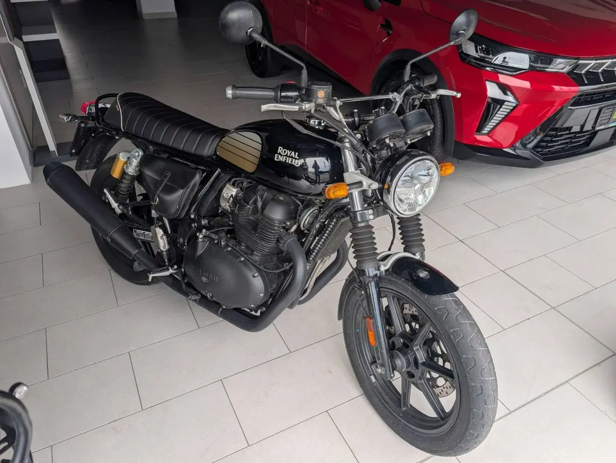 Royal Enfield Interceptor 650 (2021 - 26) (3)