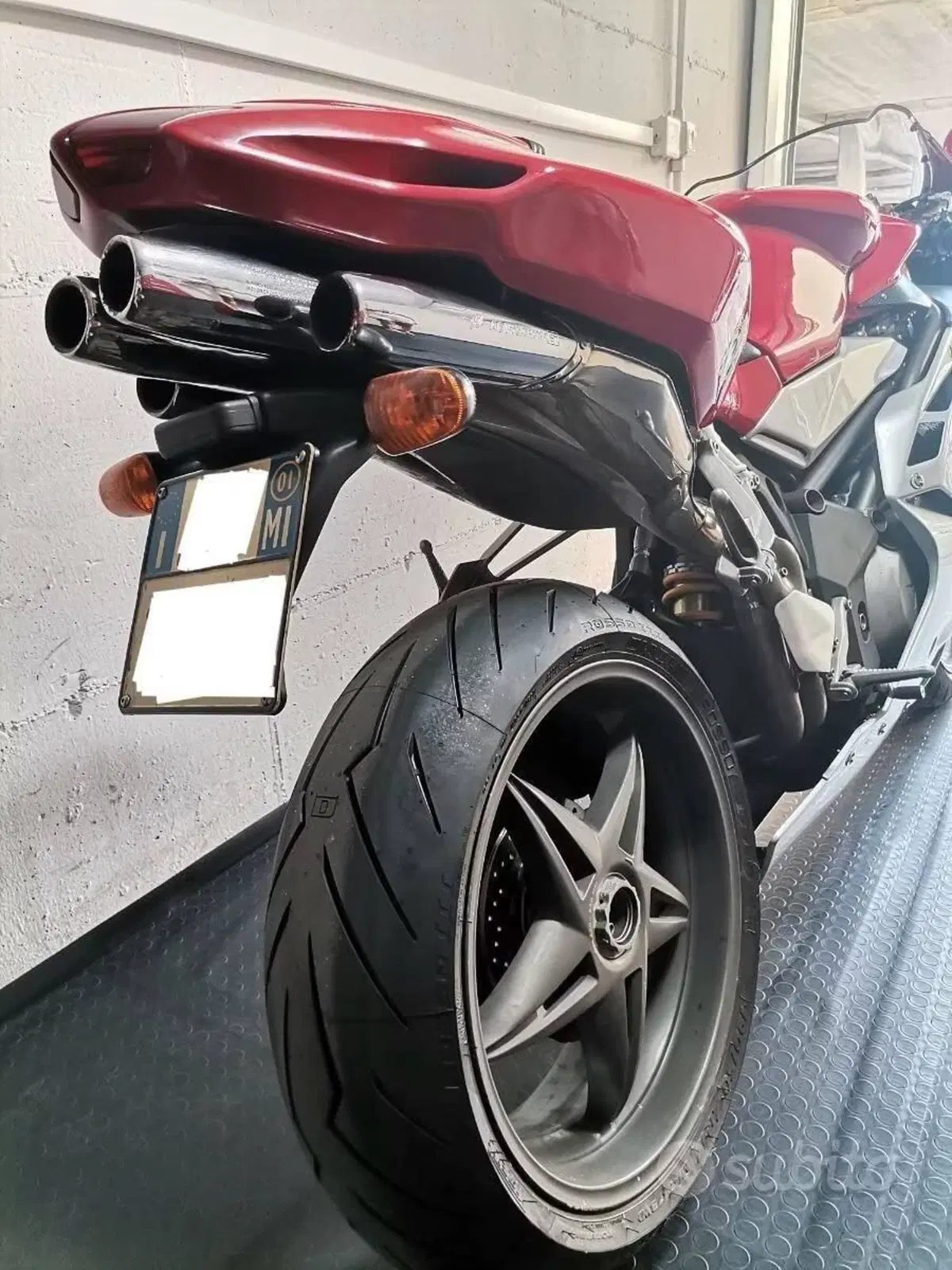 MV Agusta F4 750 S (2000 - 02) (2)