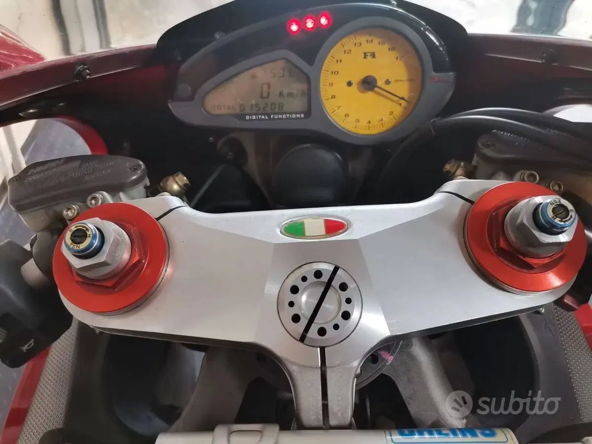 MV Agusta F4 750 S (2000 - 02) (4)