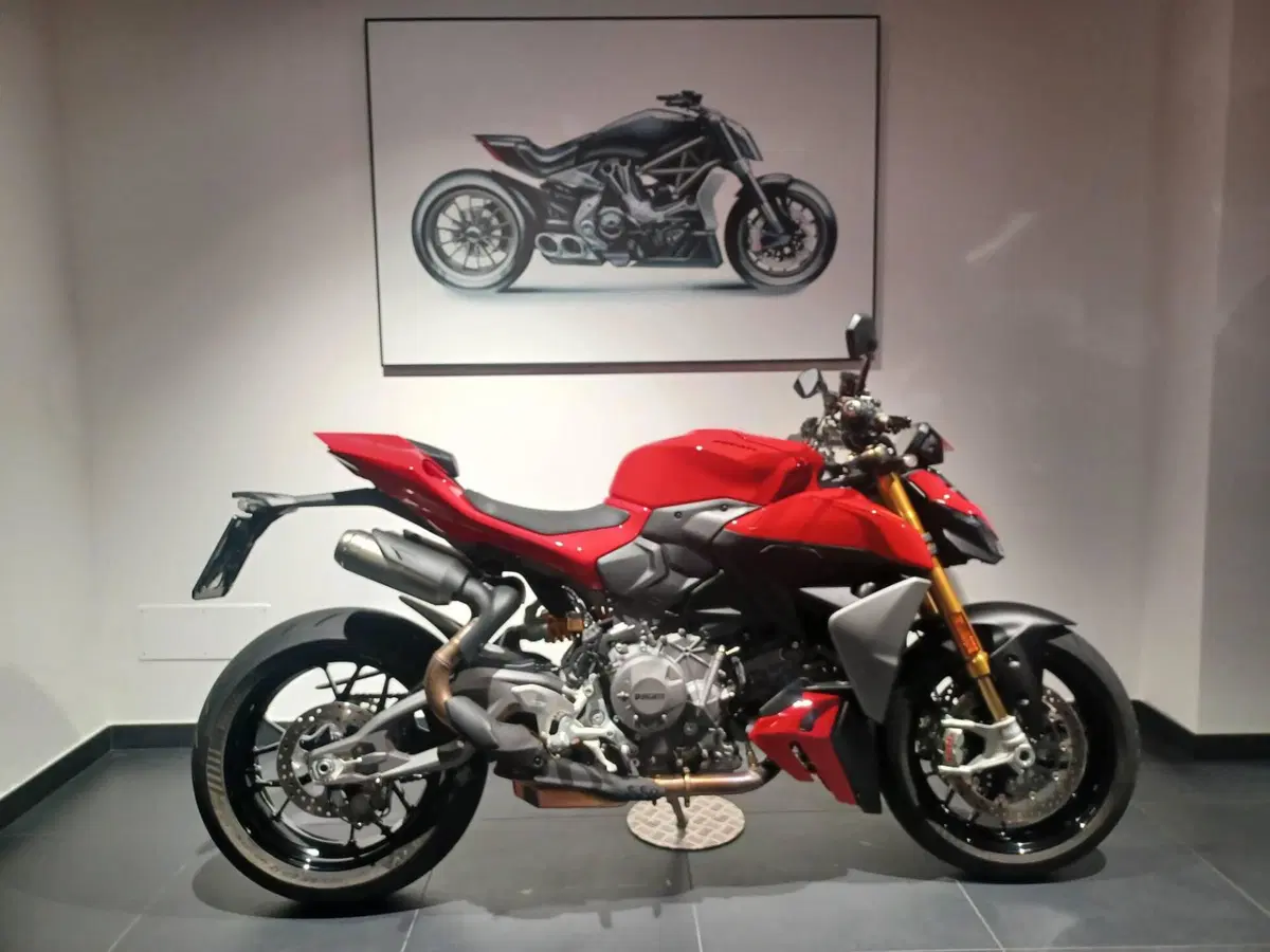 Ducati Streetfighter V2 S (2025 - 26)