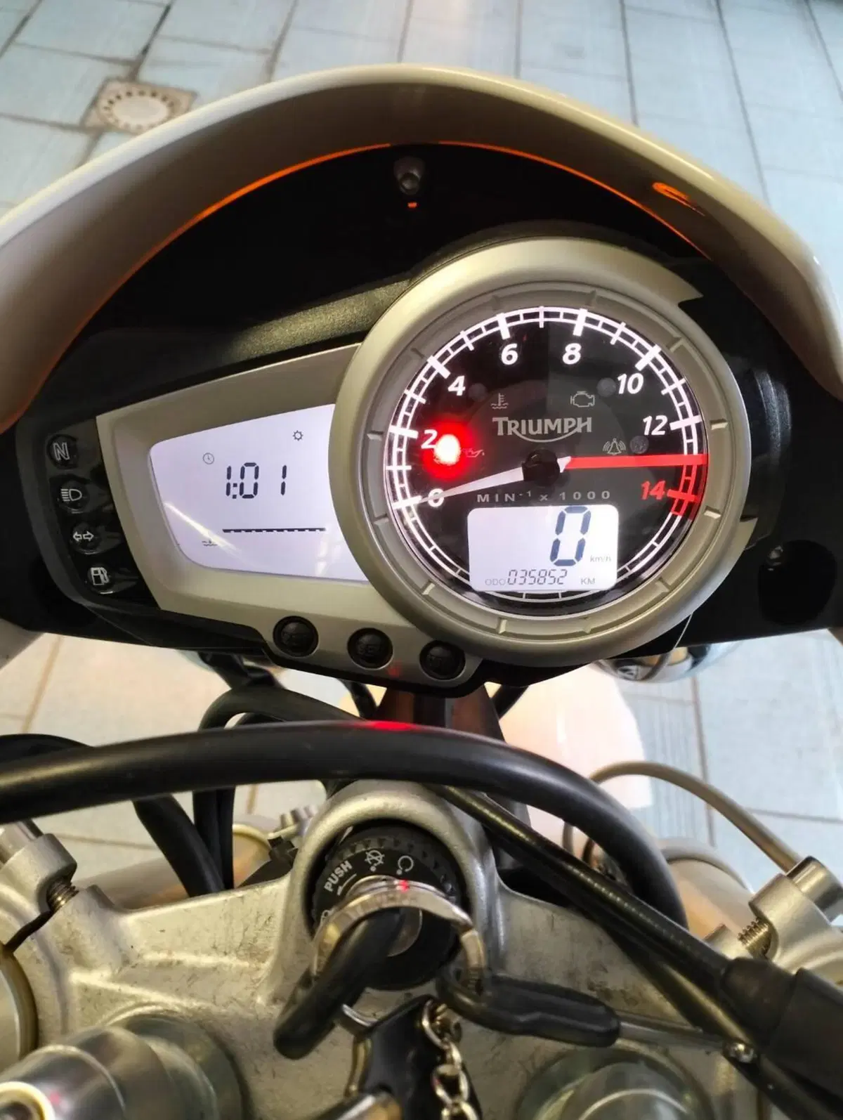 Triumph Street Triple (2007 - 12) (5)