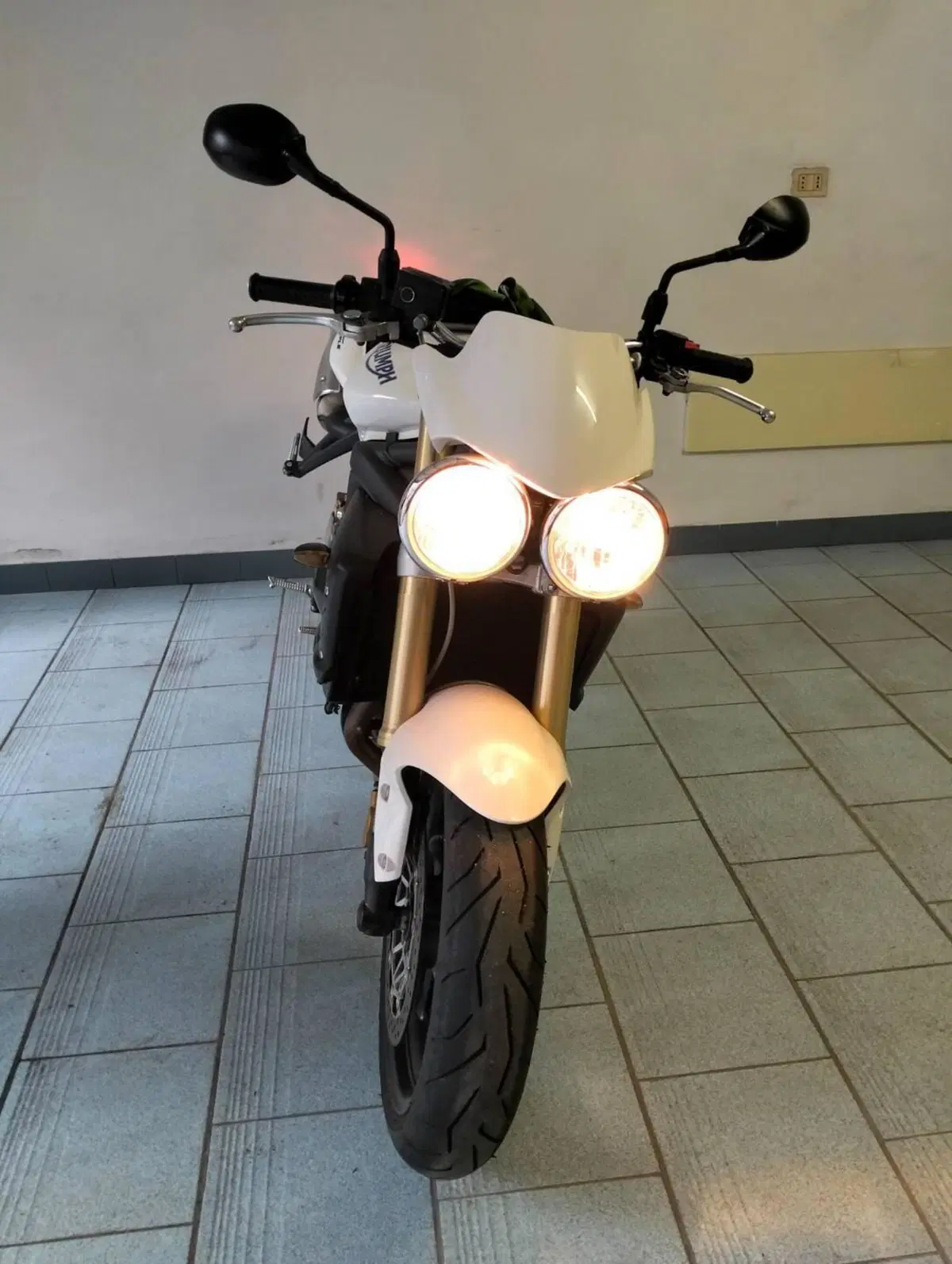 Triumph Street Triple (2007 - 12) (6)