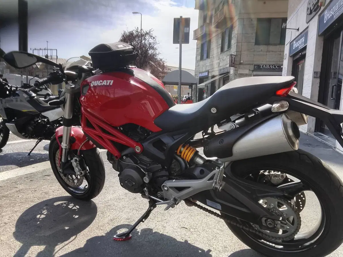 Ducati Monster 696 (2008 - 13) (3)