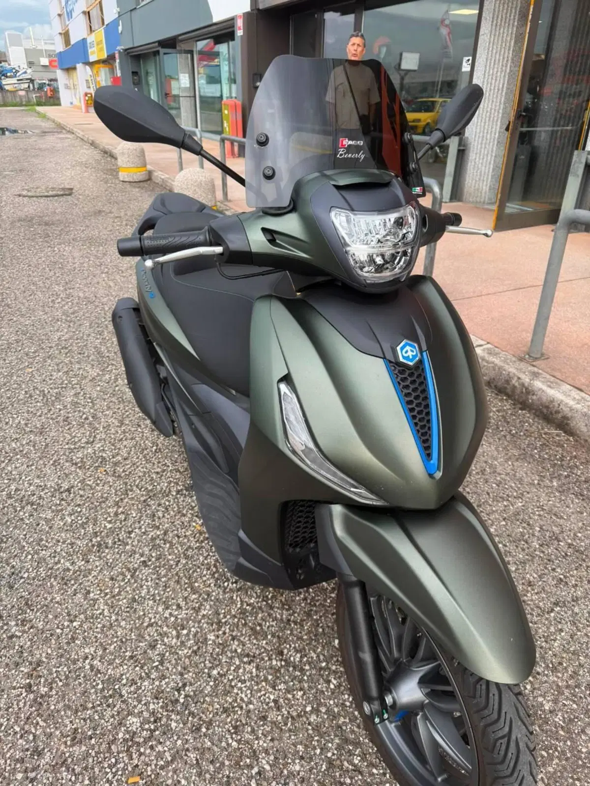 Piaggio Beverly 310 (2025 - 26) (2)