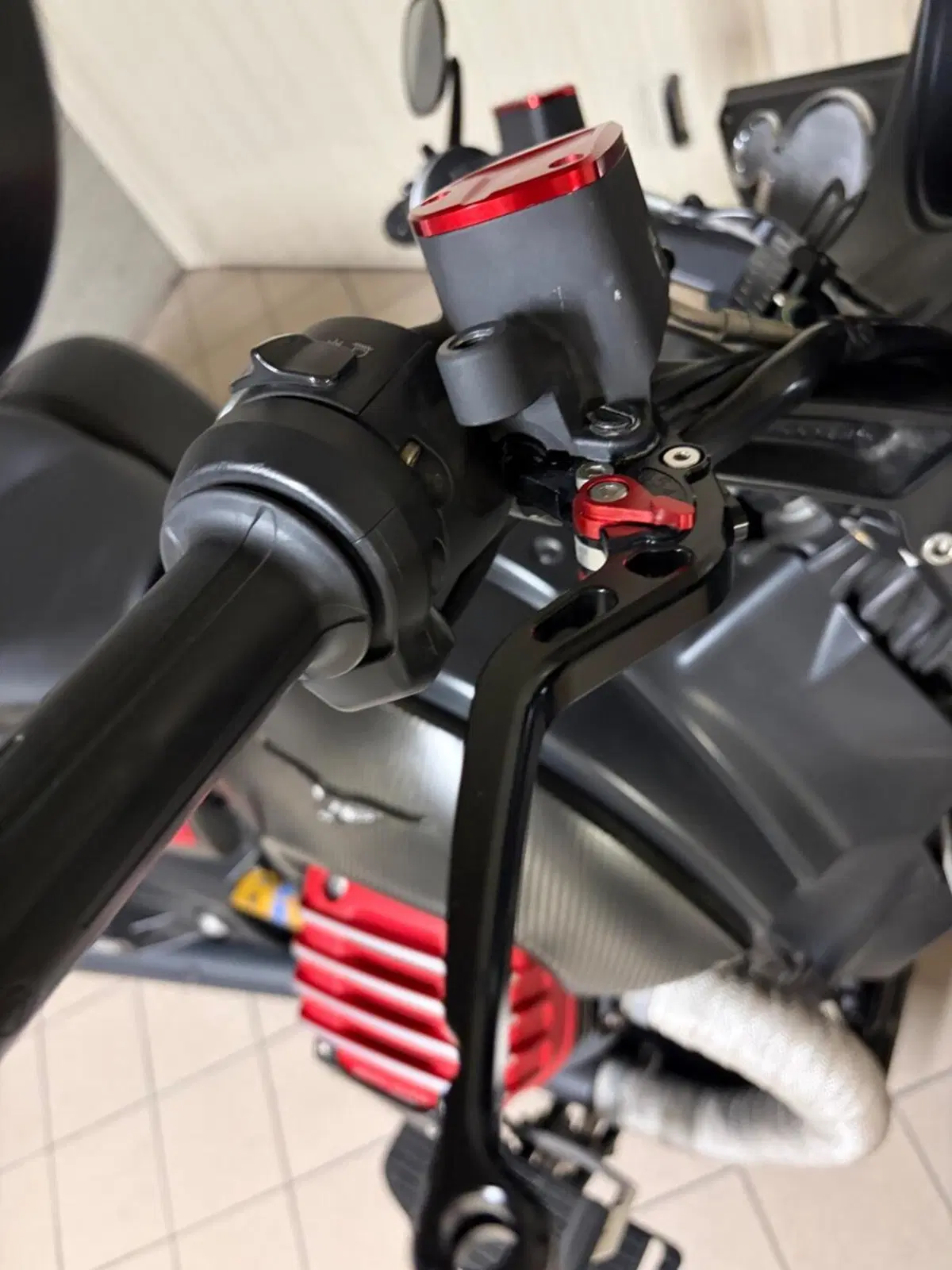 Moto Guzzi MGX 21 1400 (2016 - 20) (4)