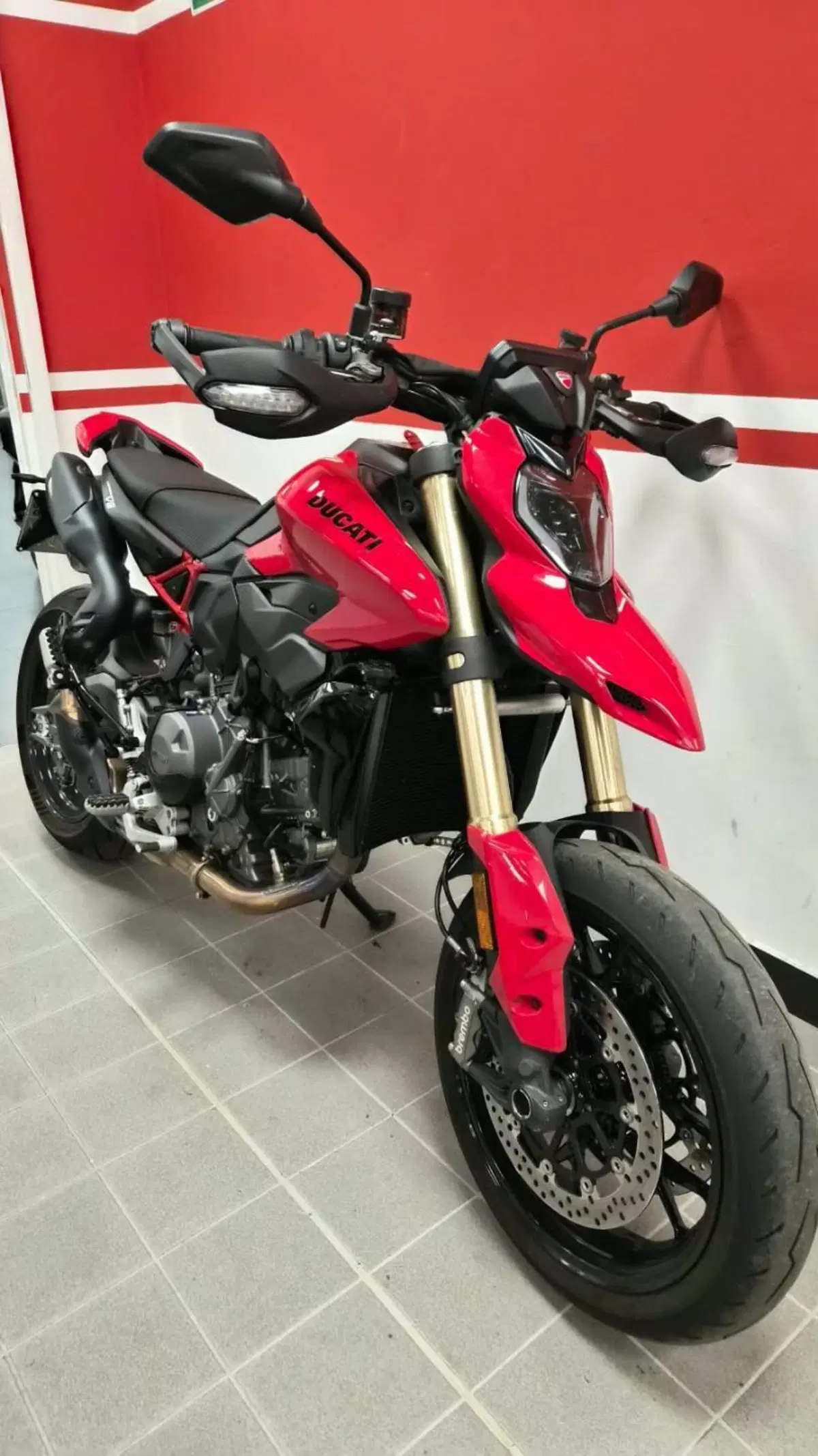 Ducati Hypermotard V2 (2026) (2)