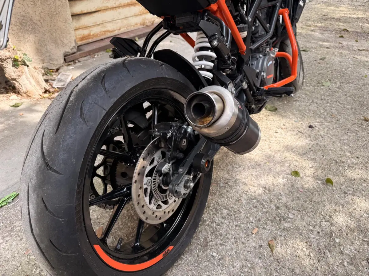 KTM 125 Duke (2021 - 23) (7)